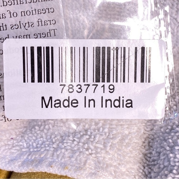 BNWT glass beads and gold tone elongated necklaces. So pretty. - Picture 13 of 16